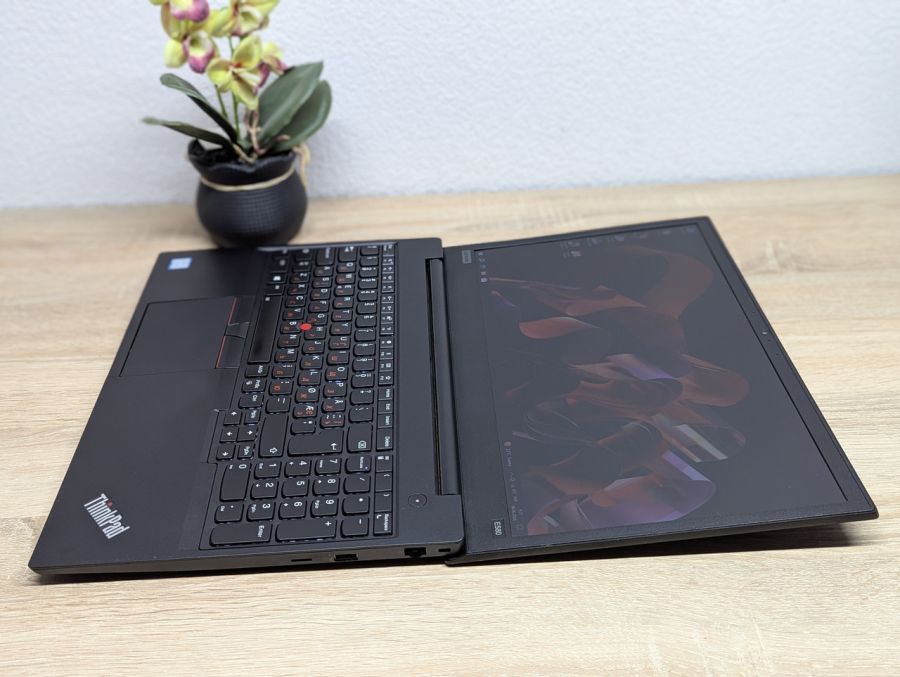 Ноутбук Б/В Lenovo ThinkPad E580, Intel Core i3-8130U, DDR4 16GB, SSD 512GB, 15.6" Full HD