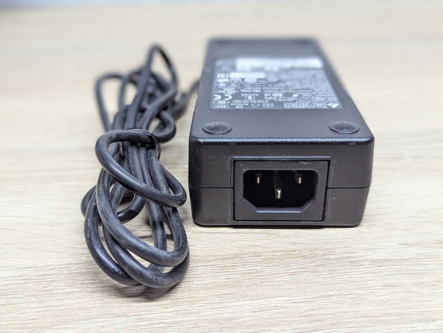 Б/В Адаптер живлення Delta Electronics ADP-66CR B B,66 Вт,12V 5.5A,2.5x5.5 мм