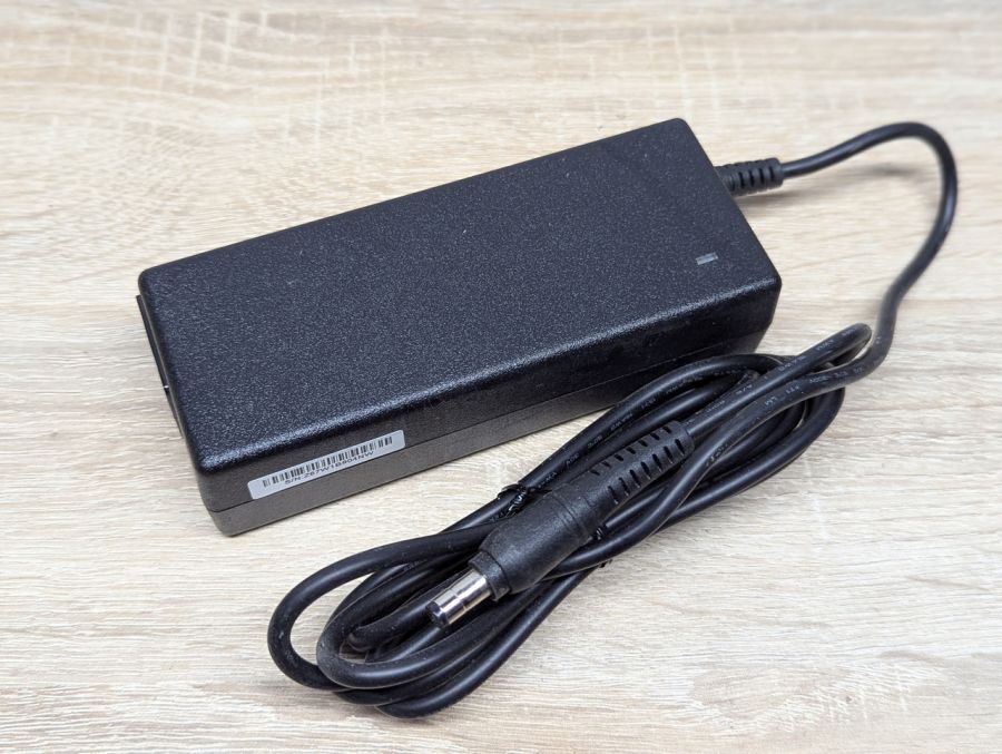 Б/В Блок живлення Delta Electronics UPD-060BNAD B,90W,24.0V, 3.75A,5.5 x 2.5 мм