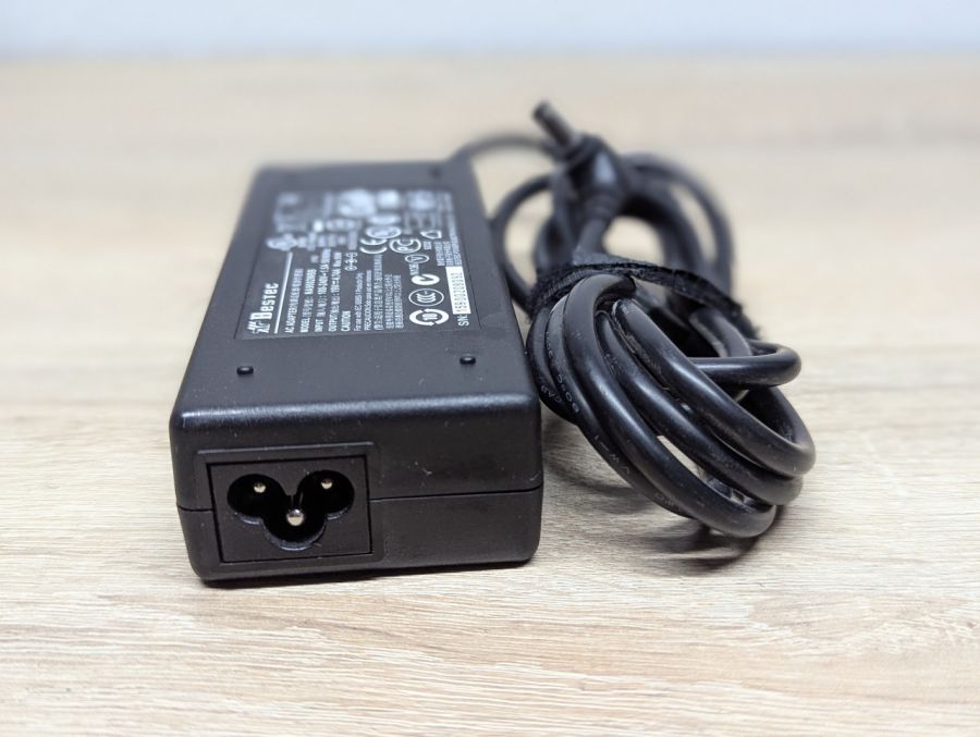 Б/В Блок живлення Bestec NA9002WBB,90 Вт,19В,4.74 А,5.5x 2.5мм