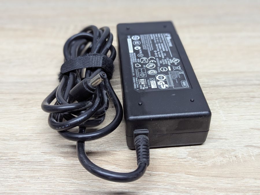 Б/В Блок живлення Bestec NA9002WBB,90 Вт,19В,4.74 А,5.5x 2.5мм