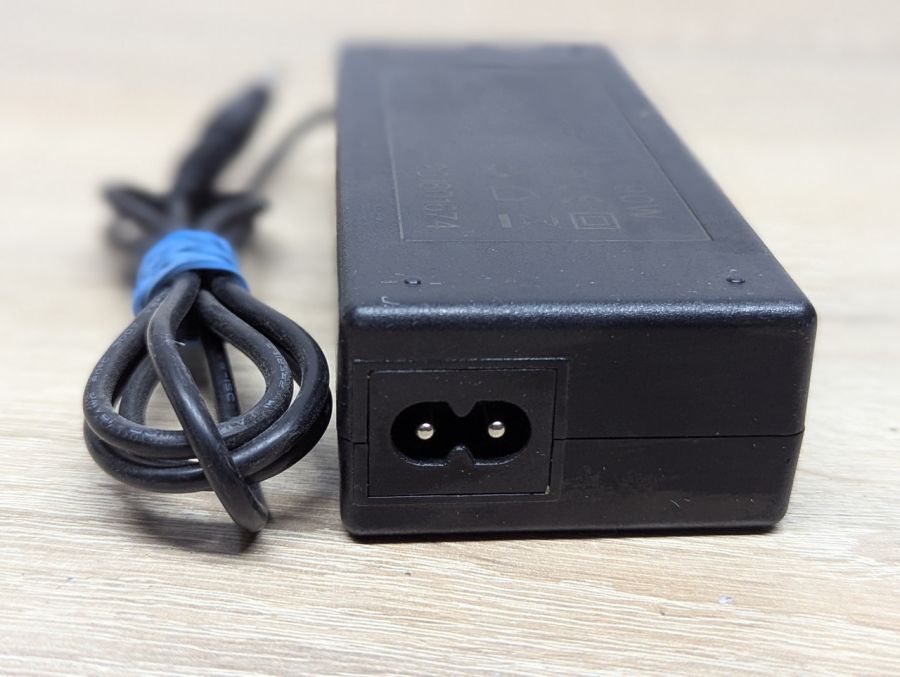Б/В Блок живлення IT.WORKS LPS90,90 Вт,19.5V,4.62 А,4.5x3.0мм