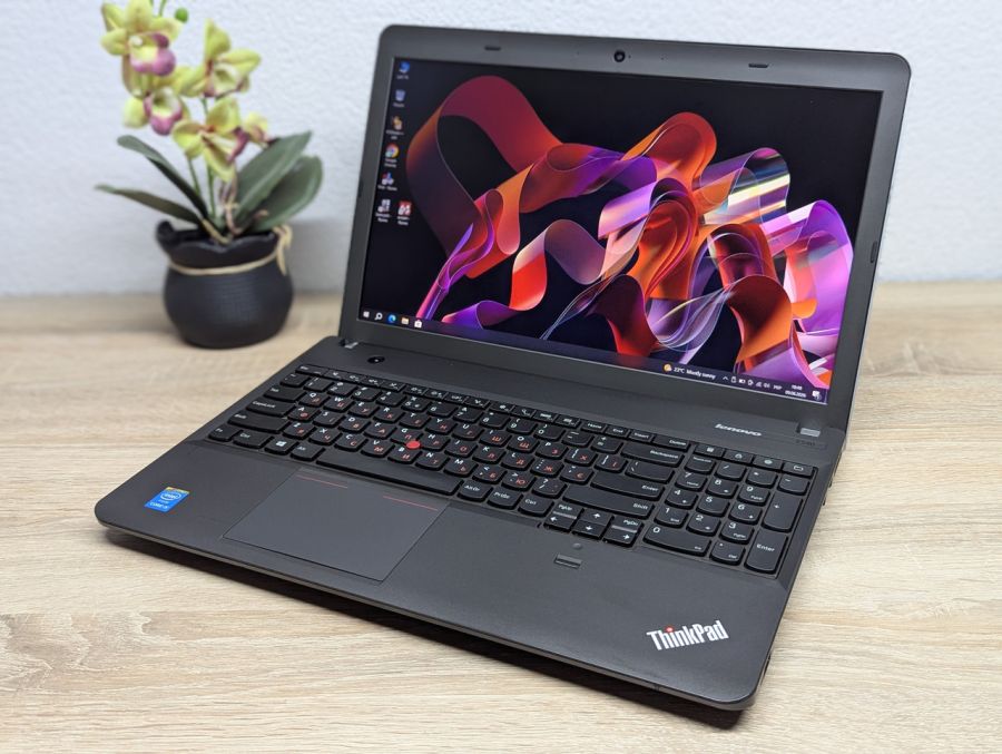 Ноутбук Б/В Lenovo E540, Intel Core i5-4210M, DDR3 8 GB, SSD 128GB, 15.6" HD