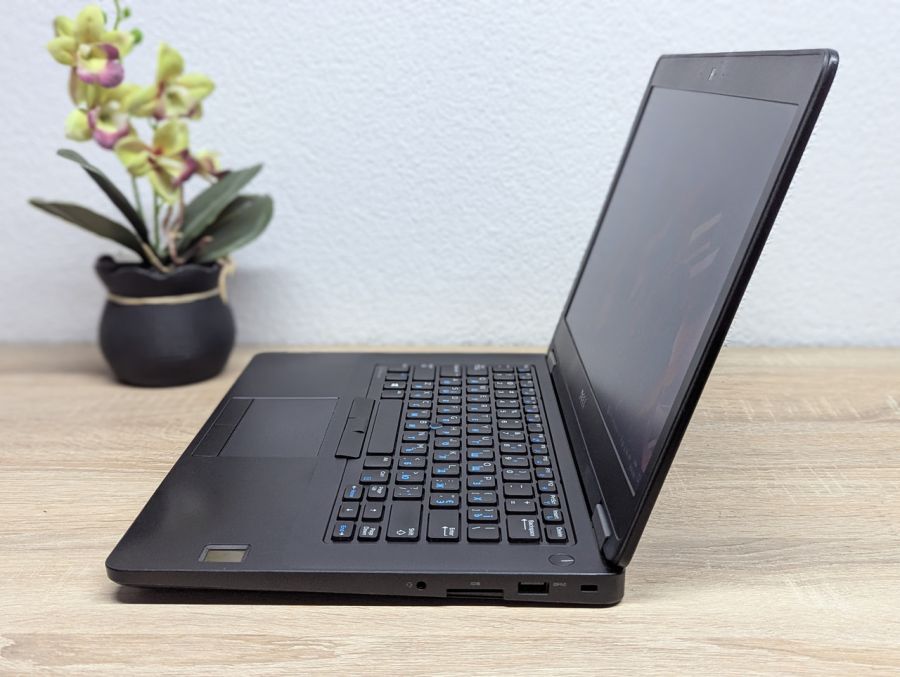 Ноутбук Б/В Dell Latitude E5470, Intel Core i5-6200U, DDR4 8 GB, SSD 256GB, 14" HD