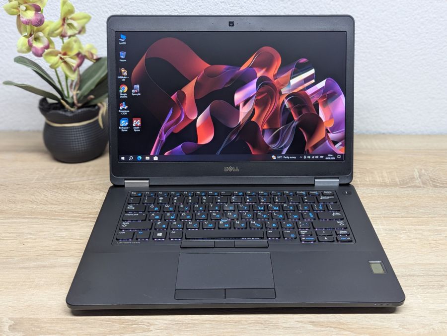 Ноутбук Б/В Dell Latitude E5470, Intel Core i5-6200U, DDR4 8 GB, SSD 256GB, 14" HD