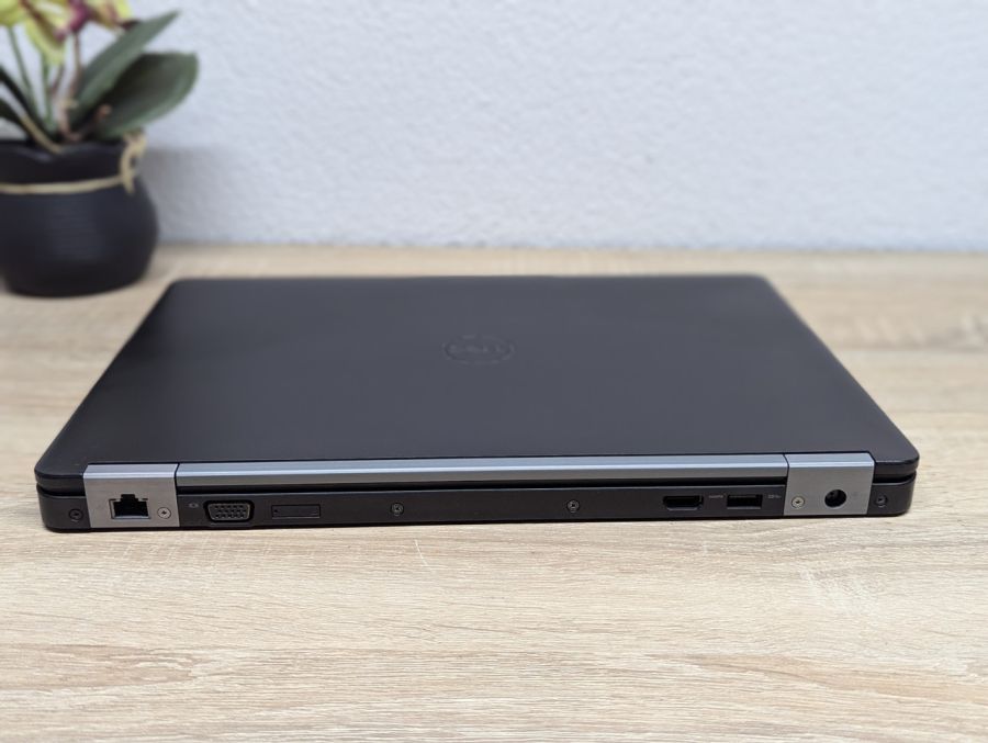 Ноутбук Б/В Dell Latitude E5470, Intel Core i7-6600U, DDR4 8 GB, SSD 256GB, AMD Radeon R7 M360 2Gb, 14" Full HD