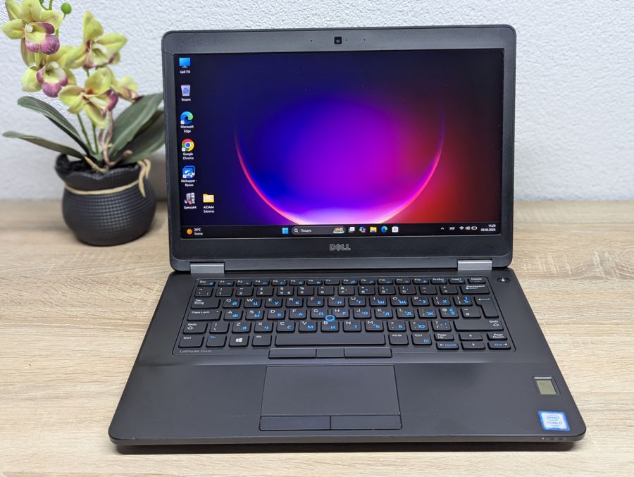Ноутбук Б/В Dell Latitude E5470, Intel Core i7-6600U, DDR4 8 GB, SSD 256GB, AMD Radeon R7 M360 2Gb, 14" Full HD
