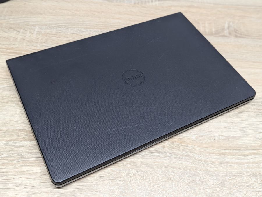 Ноутбук Б/В Dell Inspiron 3543, Intel Core i5-5200U, DDR3 8 GB, SSD 128GB, NVIDIA GeForce 920M 2Gb, 15.6"
