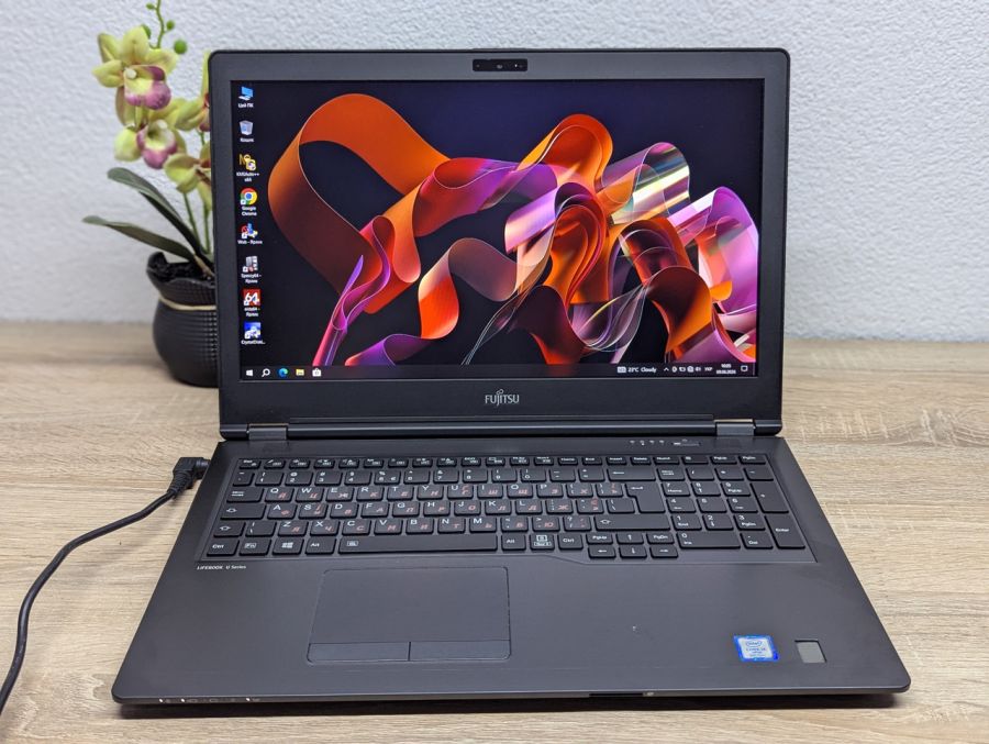 Ноутбук Б/В Fujitsu U759, Intel Core i5-8665U, DDR4 8 GB, SSD 512GB, 15.6" Full HD