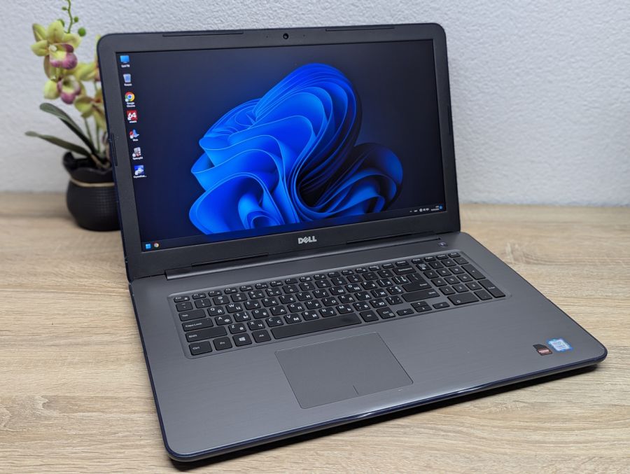 Ноутбук Б/В Dell Inspiron 5767, Intel Core i7-7500U, DDR4 16 GB, SSD 256GB, AMD Radeon R7 M440 4Gb, 17" Full HD