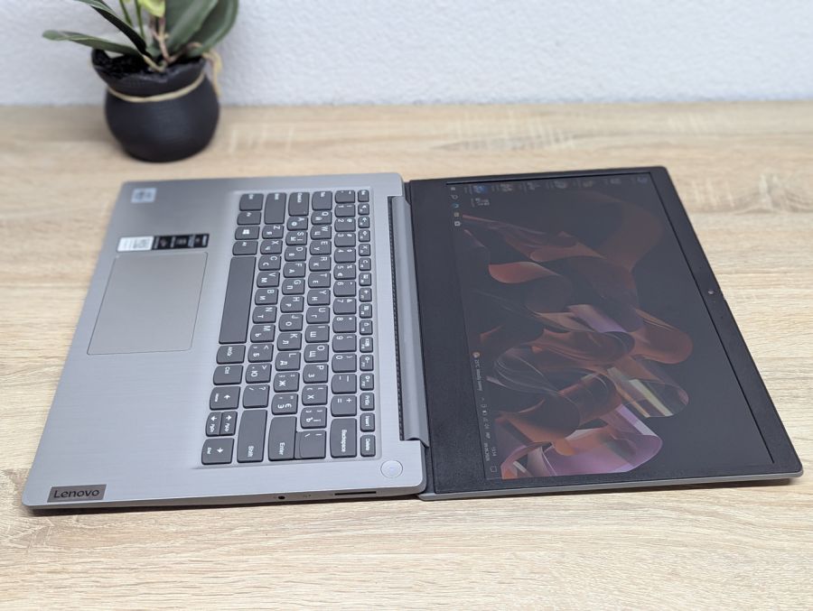 Ноутбук Б/В Lenovo IdeaPad 3-14IIL05, Intel Core i5-1035G7, DDR4 4 GB, SSD 256GB, 14" Full HD [ProductHub SKU L608]