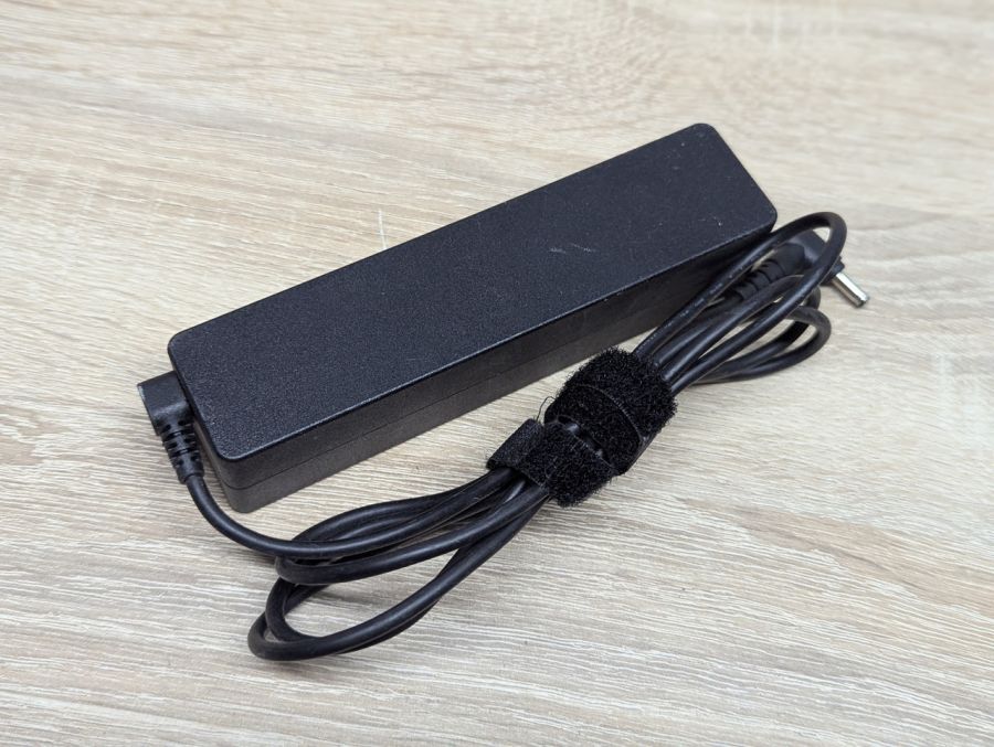 Б/В Блок живлення Fujitsu ADP-65MD A,65W,19V, 3.42A,3.5 x 1.35 мм