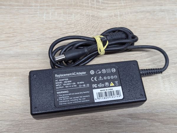 Б/В Блок живлення для ноутбуків HP,90W,19V,4.74A,7.4 x 5.0 мм з голкою [ProductHub SKU ZM-90W]