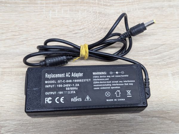 Б/В Блок живлення 45 Вт 19V,2.37A,5.5 х 2.5 мм [ProductHub SKU ST-C-048]