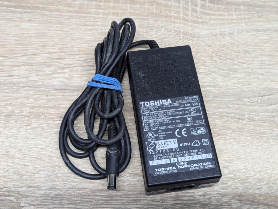 Б/В Блок живлення Toshiba PA3260U-1ACA,60Вт,15 В,4А,6.3 x 3.0 мм