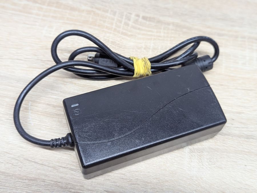 Б/В Блок живлення PRL0602U-24, 60 Вт,+24V, 2.5A,3Pin DIN