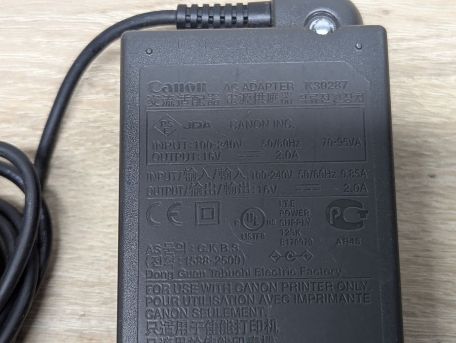 Б/В Блок живлення Canon K30287,32W,16В,2.0А,6.0 x 4.4 мм