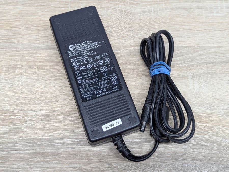 Б/В Блок живлення GlobTek 90 Вт,24V,3.75A,5.5x2.5мм