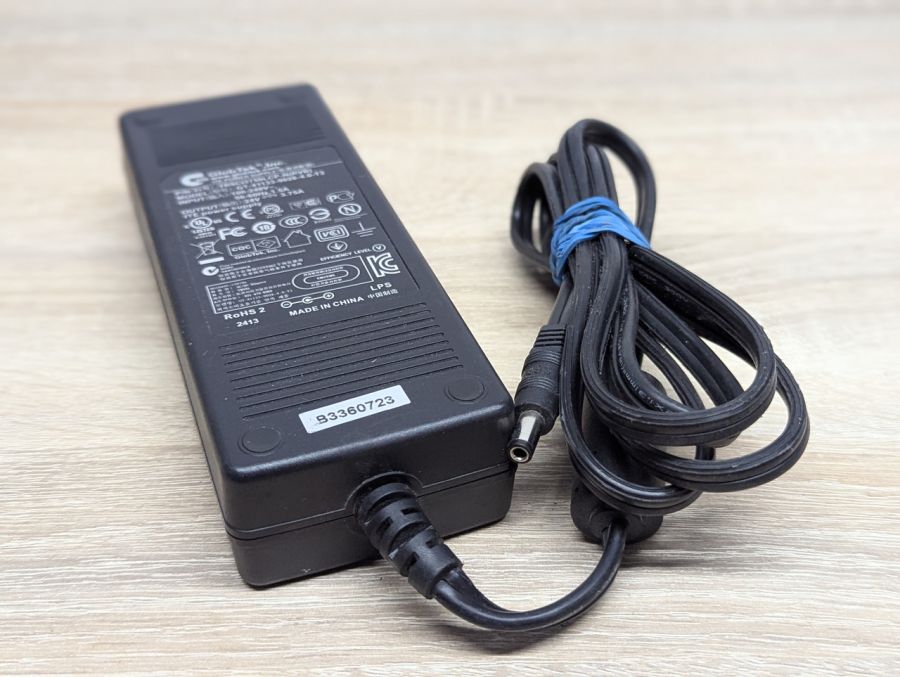 Б/В Блок живлення GlobTek 90 Вт,24V,3.75A,5.5x2.5мм