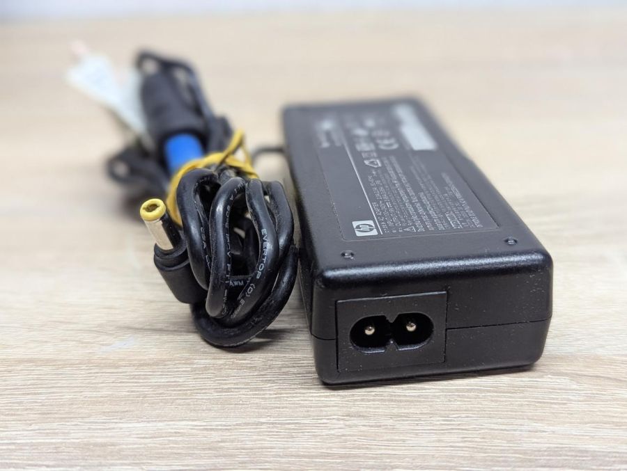Б/В Блок живлення HP 75 Вт,19В, 3.95А, 5.5x2.5 мм