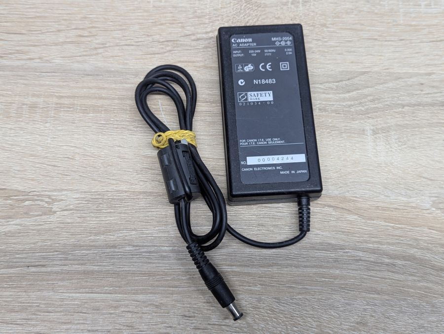 Б/В Блок живлення Canon MH3-2054,30 Вт,15В,2.0А,6.0x4.4 м