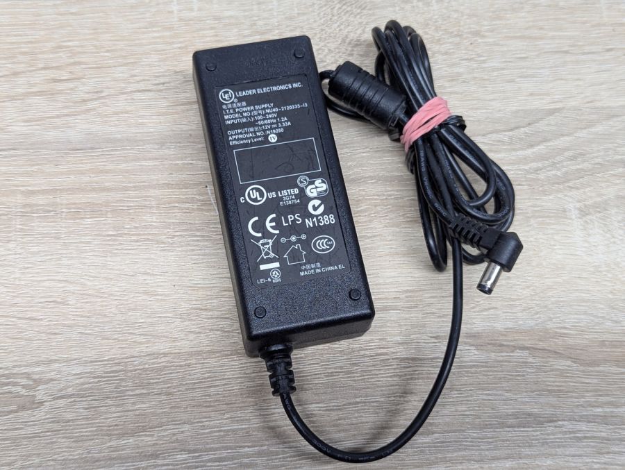 Б/В Блок живлення Leader Electronics NU40-2120333-13,12В,3.33А,40 Вт,5.5x2.5 мм