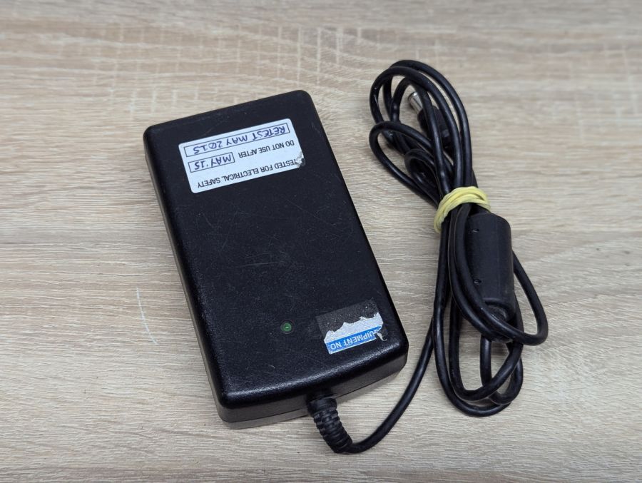 Б/В Блок живлення Li Shin LSE9901A2070, 65 Вт,20 В,3.25 А,5.5x2.5мм [ProductHub SKU LSE9901A2070]