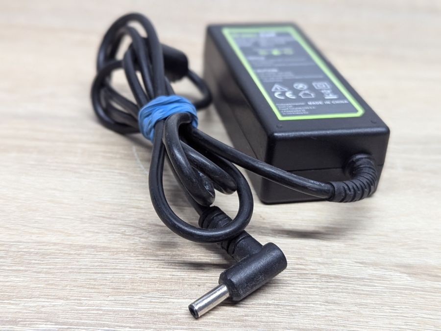 Б/В Блок живлення Green Cell AD72,65 Вт,19 В,3.42 А,4.5 x 3.0 мм