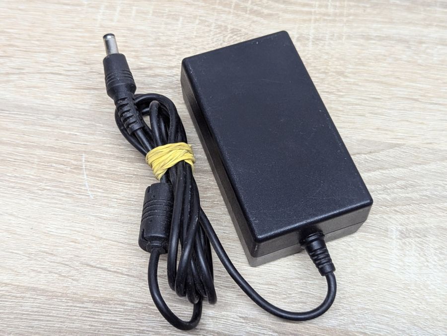 Б/В Блок живлення Dura Micro DM5133, 24 Вт,12 В, 2 А,5.5x2.1мм