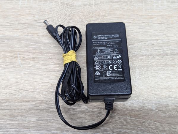 Б/В Блок живлення Fujia Appliance FJ-SW20181202000,12 В,2 А,5.5 x 2.1 мм