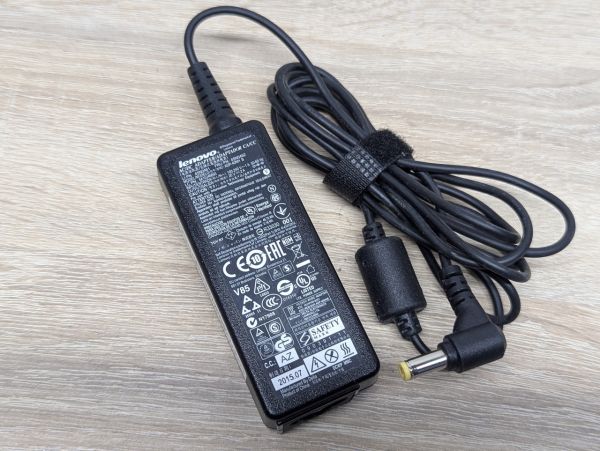 Б/В Блок живлення Lenovo ADP-40NH B, 20V,2А,40W,5.5 х 2.5 мм