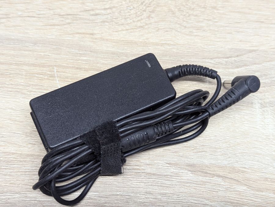 Б/В Блок живлення Fujitsu ADP-40PH AD,20V,2A,40W,5.5x2.5мм