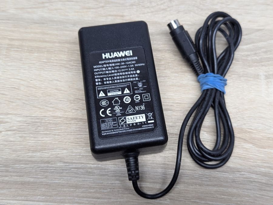 Б/В Блок живлення Huawei HW-36-12AC8D,12В ,3А,36 Вт,4 Pin