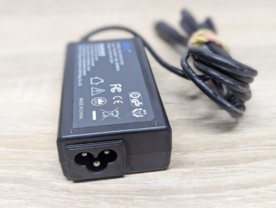 Б/В Блок живлення KFD A12-19.5V/3.34A,65W,7.4x5.0мм