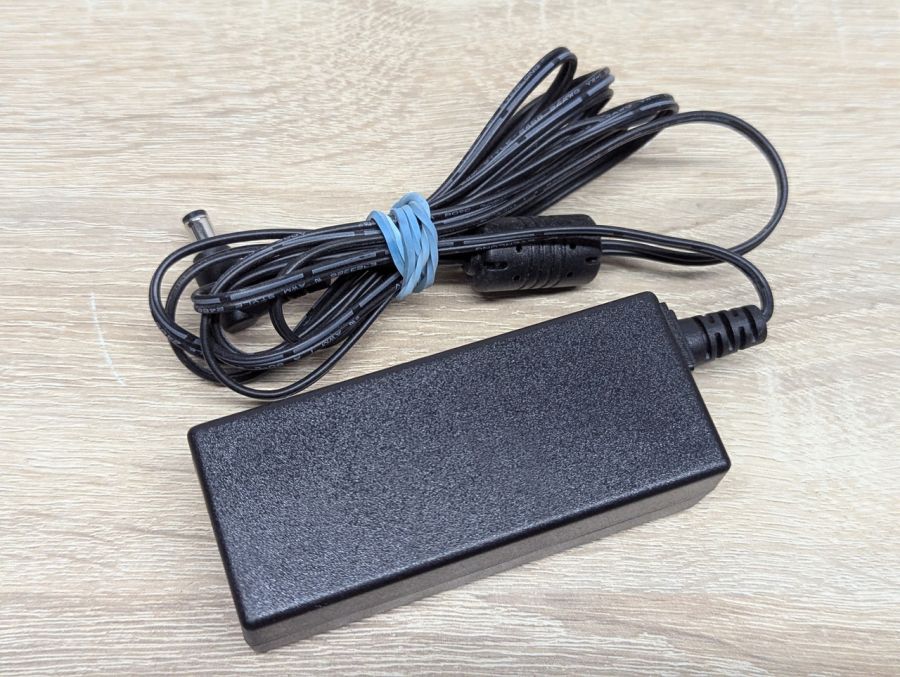 Б/В Блок живлення Polycom SPA12A24B,12 Вт,24 В,0.5 А,5.5x2.5мм