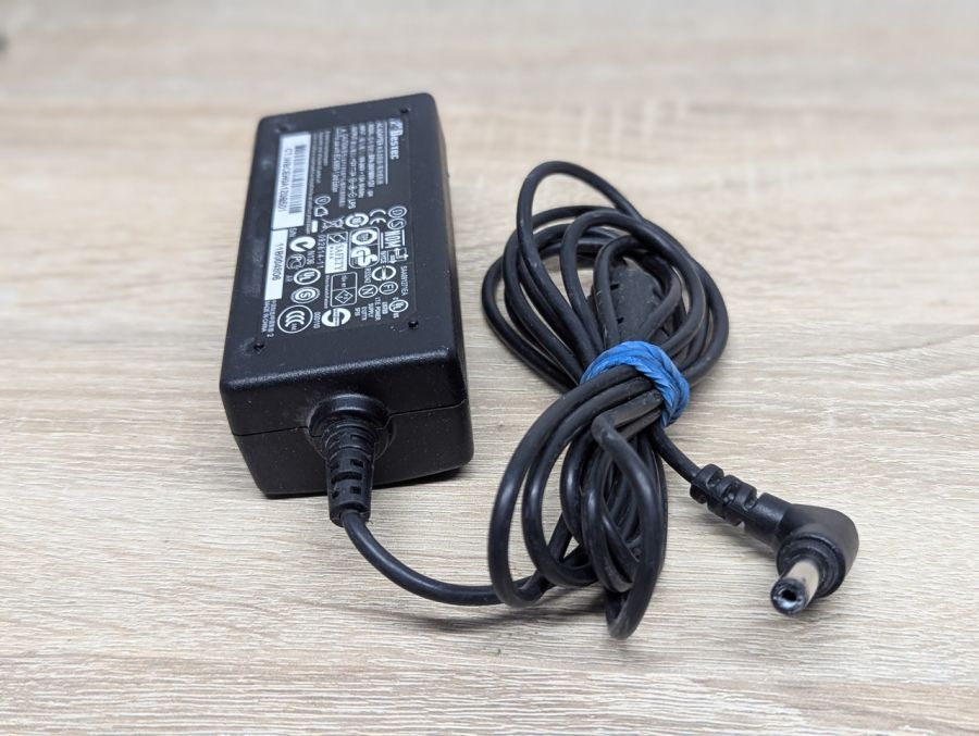 Б/В Блок живлення Bestec BPA-3601WW,36 Вт,12 В,3 А,5.5x2.5мм [ProductHub SKU BPA-3601WW]