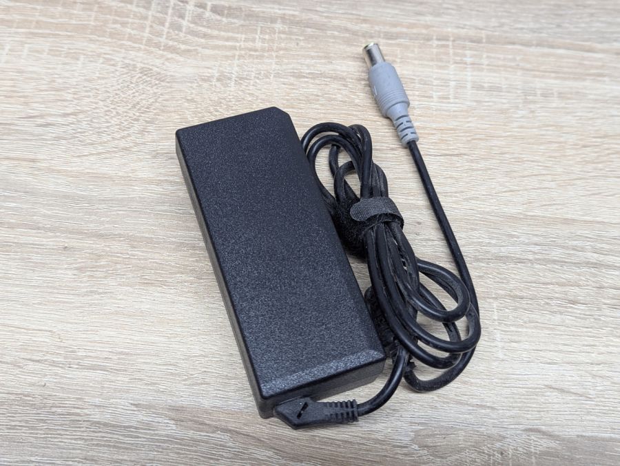 Б/В Блок живлення Micro Battery 20 В,3.25 А,65 Вт,7.9 мм x 5.5 мм