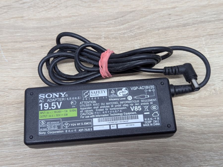 Б/В Блок живлення Sony VGP-AC19V20, 75 Вт,19.5V, 3.9A,6.5x4.4 мм