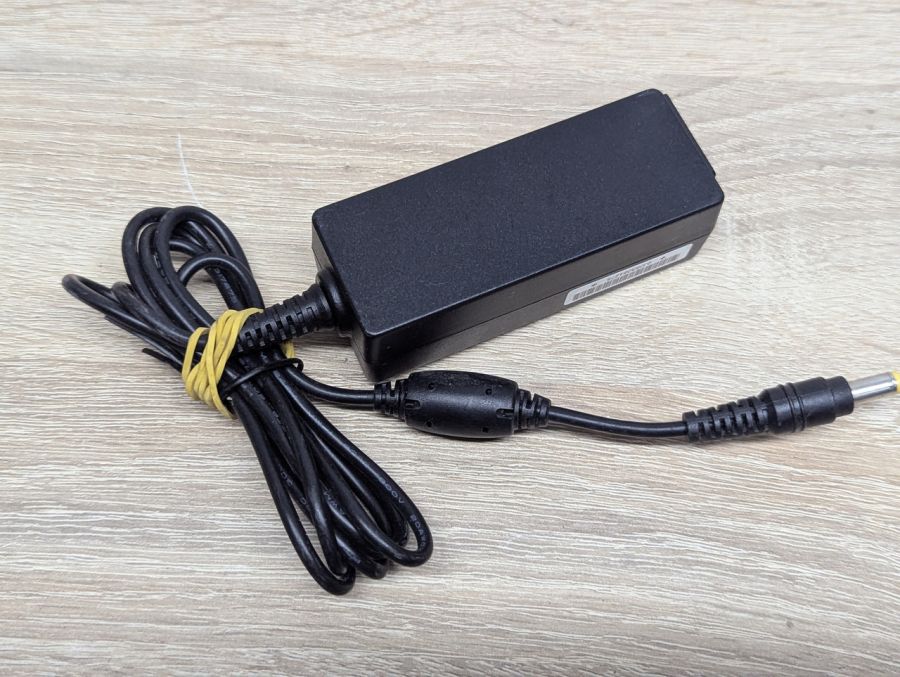 Б/В Блок живлення Great Wall GA40SC2,40W,19 В, 2.1 А,5.5 x 2.5 мм