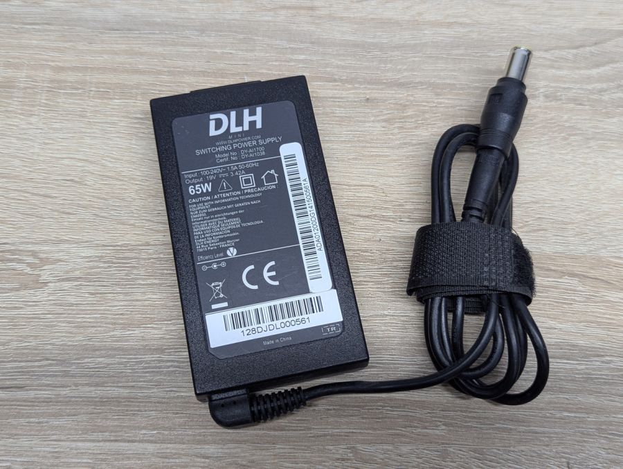 Б/В Блок живлення DLH DY-AI1700, 65W,19V,3.42A,7.4 мм х 5.0 мм