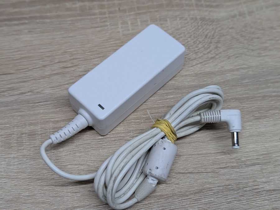 Б/В Блок живлення ASUS ADP-36EH, 36W,12V,3A,4.8 х 1.7 мм