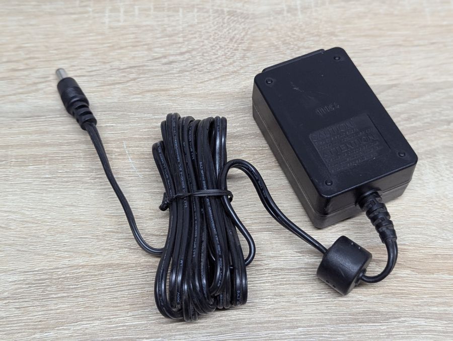 Б/В Блок живлення SEH SA115B-05U,10W,5V,2A,5.5x2.5мм