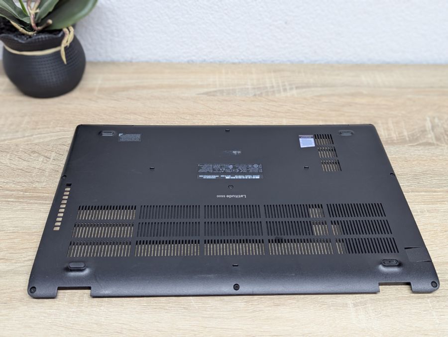 Б/В Нижня кришка корпусу ноутбука Dell Latitude 5500