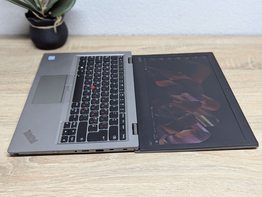 Ноутбук Б/В Lenovo ThinkPad L380, Intel Core i3-7020U, DDR4 8 GB, SSD 256GB, 13" Full HD