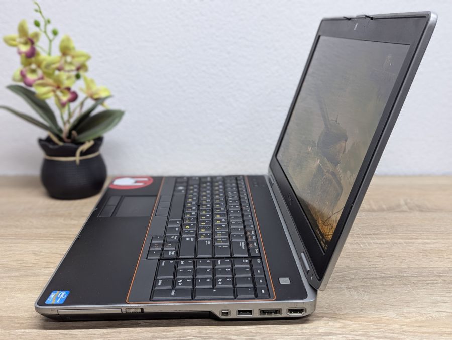 Ноутбук Б/В Dell Latitude E6520, Intel Core i7-2760QM, DDR3 8 GB, SSD 128GB + HDD 320GB, NVIDIA NVS 4200M 512Mb, 15.6"