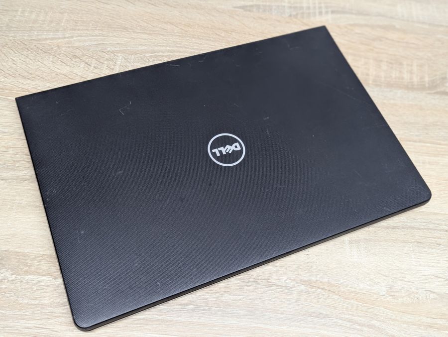 Б/В Корпус екрана та топкейс для ноутбука Dell Inspiron 15 3567,3565