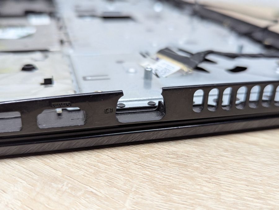 Б/В Корпус екрана та топкейс для ноутбука Dell Inspiron 15 3567,3565