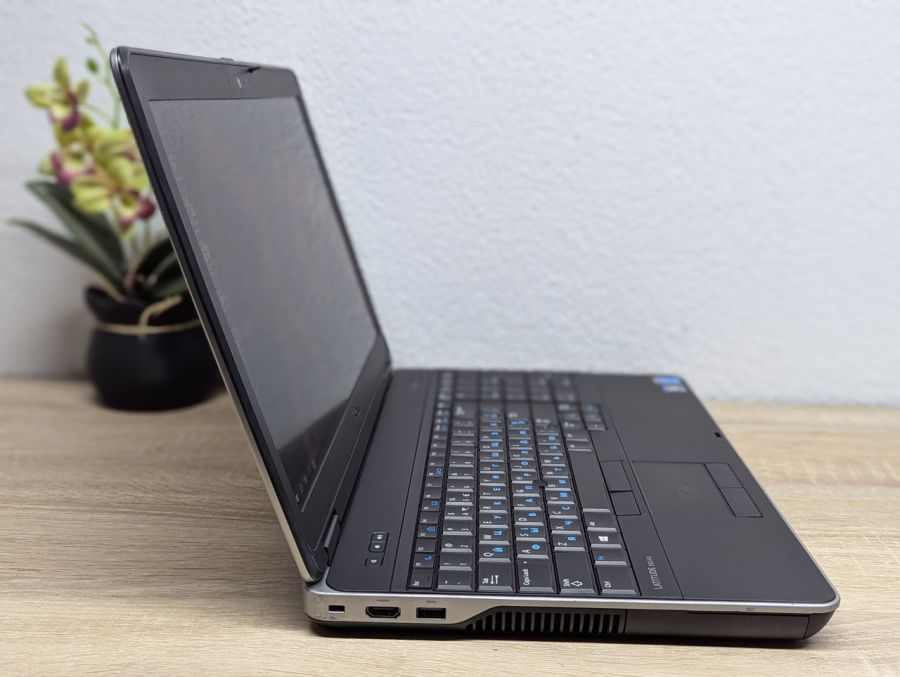 Ноутбук Б/В Dell Latitude E6540, Intel Core i5-4310M, DDR3 8 GB, SSD 128GB, 15.6" Full HD