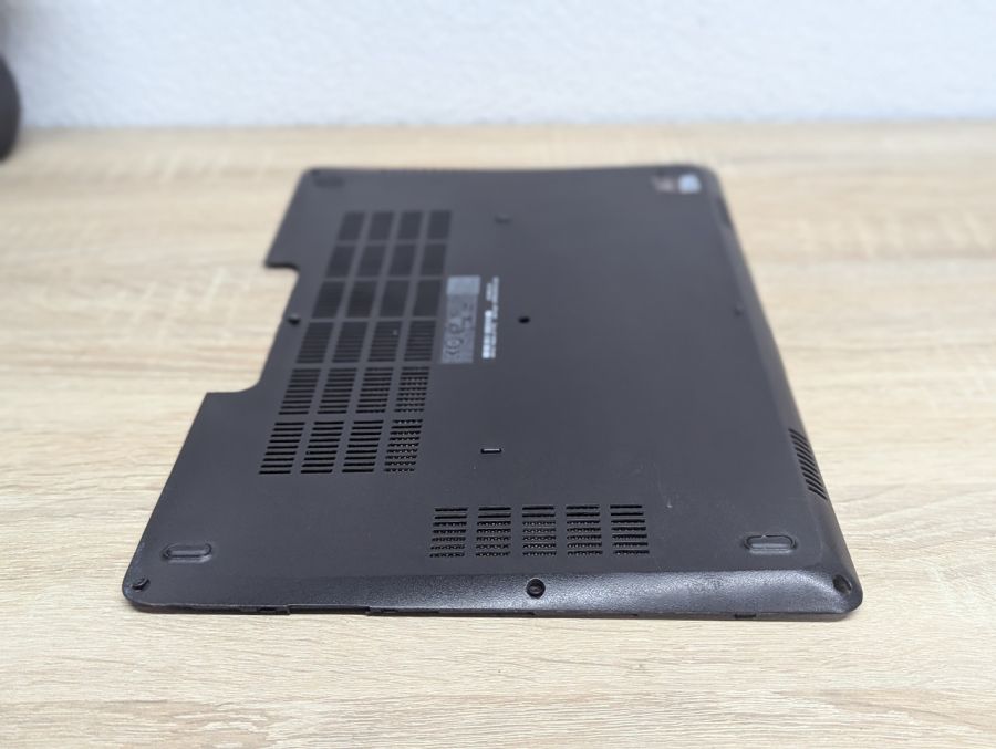 Б/В Сервіна кришка корпусу для ноутбука Dell Latitude E5470