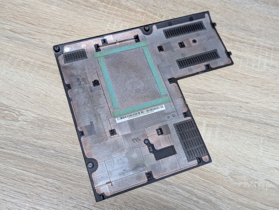 Б/В Cервісна кришка HDD/RAM для Lenovo ThinkPad Edge E550,E555,E560,E565